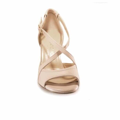 nude tango shoe, made in Italy, jpg 58 KB