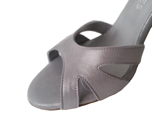 tango shoe made in Italy, jpg 213 KB