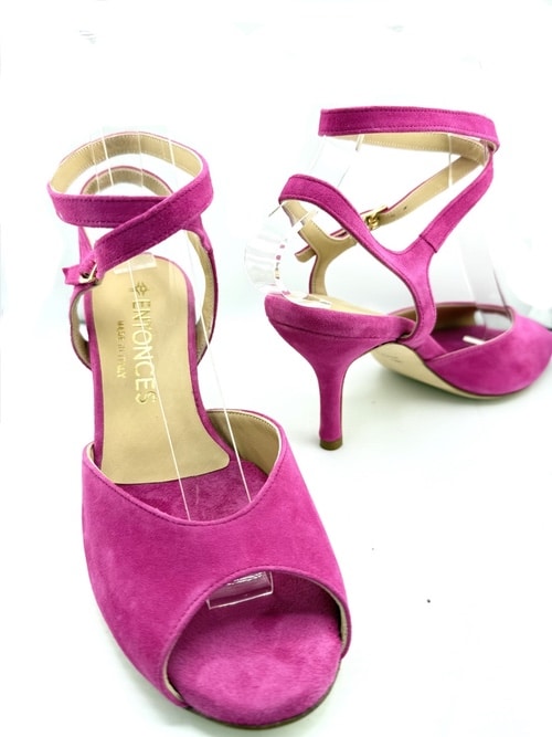 Tango Shoe color fuchsia
